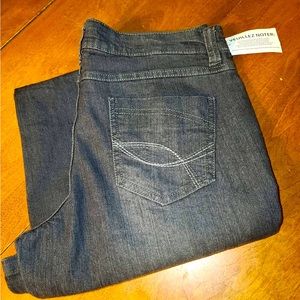 Women’s Jeans. New with tags.